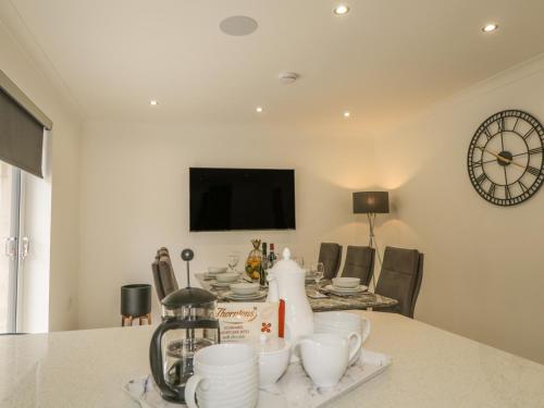 15 Waters Edge in 班夫