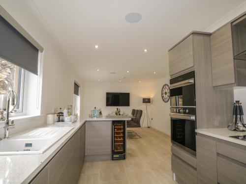 15 Waters Edge in 班夫