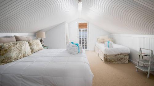Lagunas Little Cottage By BlueSwell