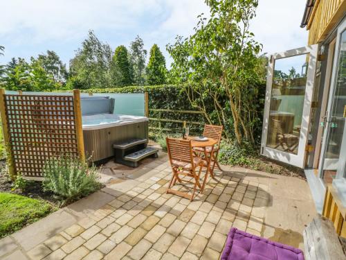 Hen House View - image 6