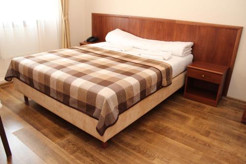 Stanislaviv - image 5