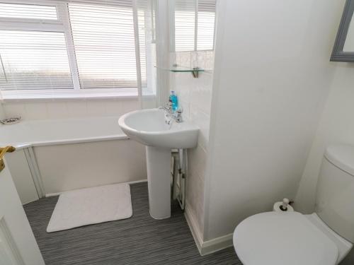 Belmont House - image 13