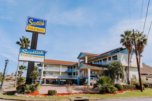 Scottish Inn & Suites - Kemah Boardwalk - Accommodation - Kemah