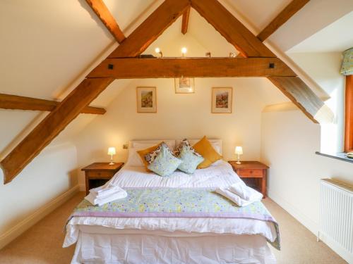 Great Bradley Cottage - image 7
