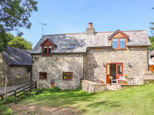 Great Bradley Cottage - image 2