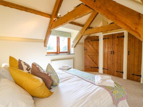 Great Bradley Cottage - image 13