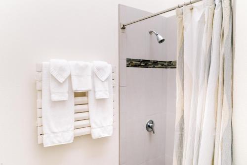 Kilauea Lodge and Restaurant Room Type - Standard Twin Room