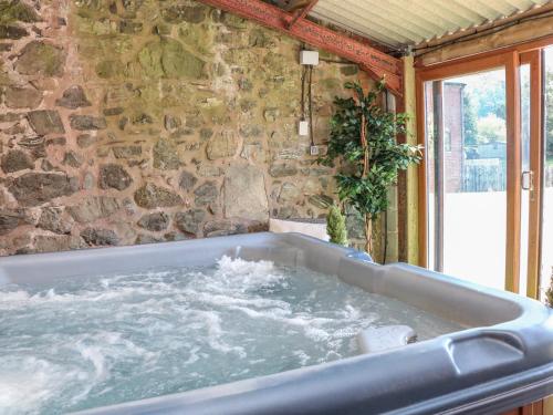 Old Hall Barn 3 in โบสถ์สเตร็ทตัน