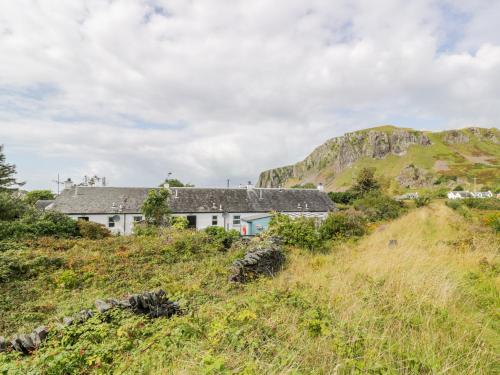 Grebe Cottage in Clachan-Seil