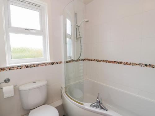 Grebe Cottage - image 4