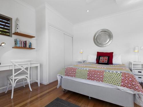 Four-Bedroom House image 10