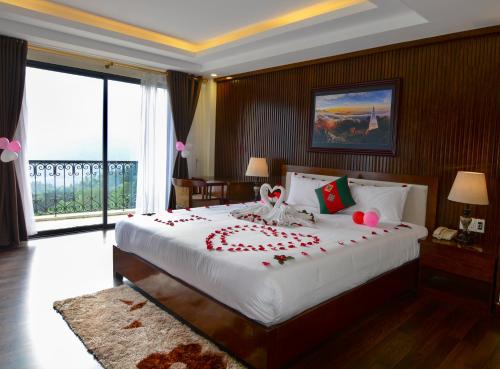 room detail thumbnail 0