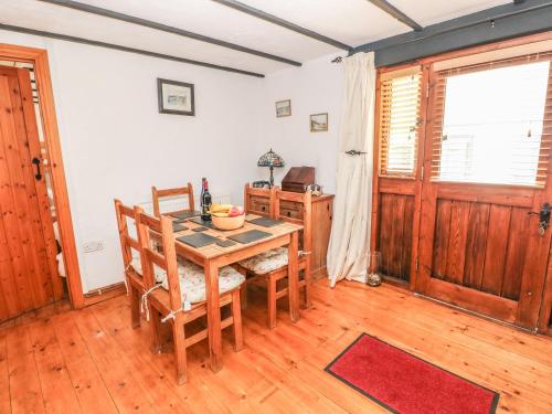 Cowslip Cottage in Rosemarket