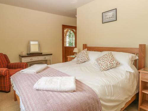 Elmwood - image 4