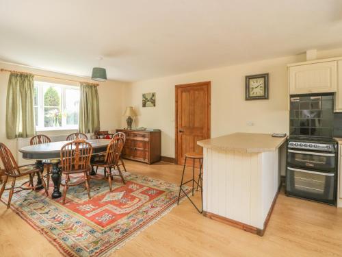 Wayside Cottage - image 2