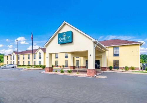 Quality Inn & Suites Canton, GA - Hotel - Canton