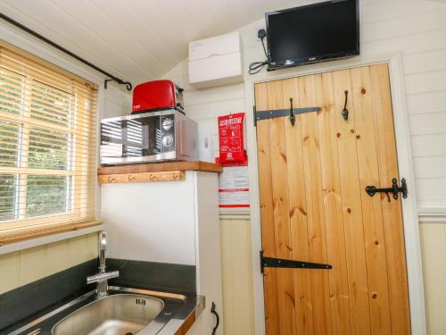 Shepherds Hut - The Hurdle in Rosemarket