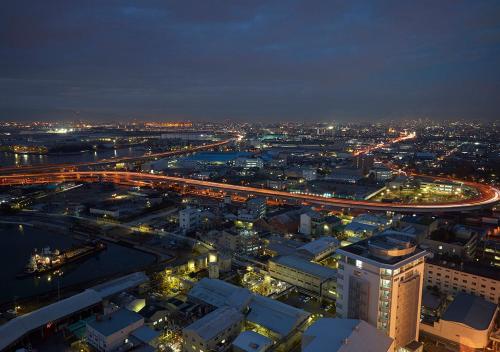 room detail thumbnail 2