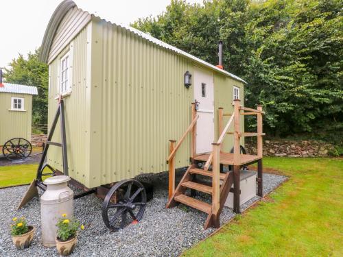Shepherds Hut - The Crook 4