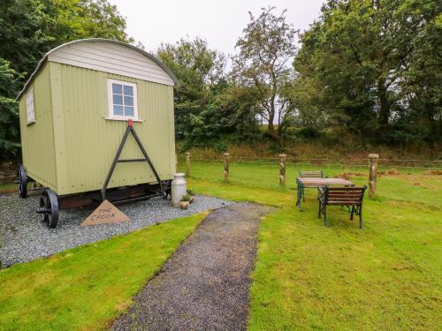 Shepherds Hut - The Crook