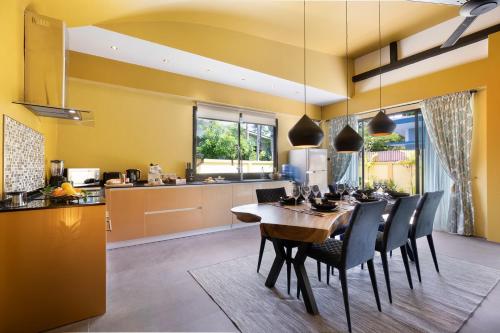 廚房, 220平方米3臥室別墅 (達靈巖) - 有3間私人浴室 (Tropical hide-away.Private pool villa Putahracsa) in 達靈巖