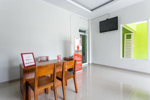 Lobby, RedDoorz near Universitas Muhammadiyah Yogyakarta in Kasihan