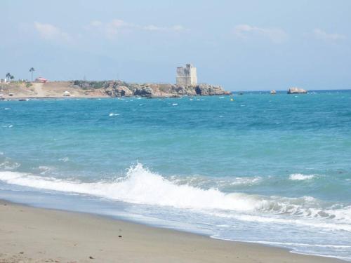 Bonito Apartamento con parking privado y piscina en casares