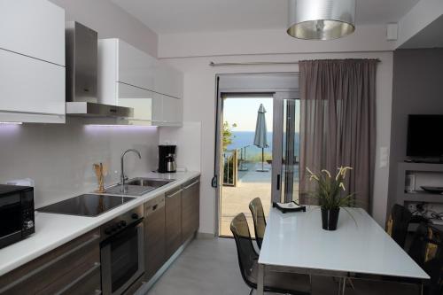 Villa - Beach Front image 10