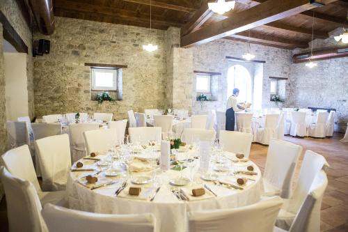 Banquet hall, Albergo Diffuso La Piana dei Mulini in Colle d' Anchise