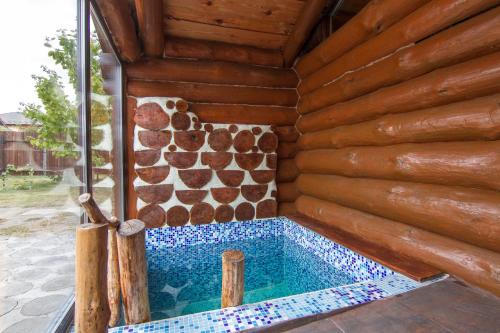 Úszómedence, Дом с сауной и басейном на Теремках (Дом с саунои и басеином на Теремках) in Hatne