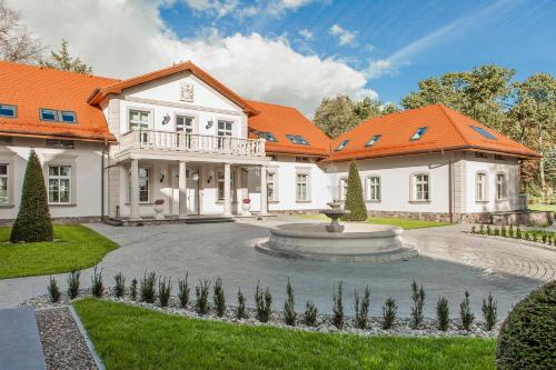 Udvendig, Leśny Dwór (Lesny Dwor) in Suleczyno