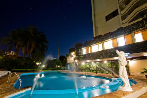 Swimmingpool, Nobile Suites Excelsior Asuncion in Asuncion