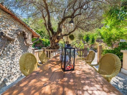 Holiday Home Cala Tuent by Interhome in أسكورا