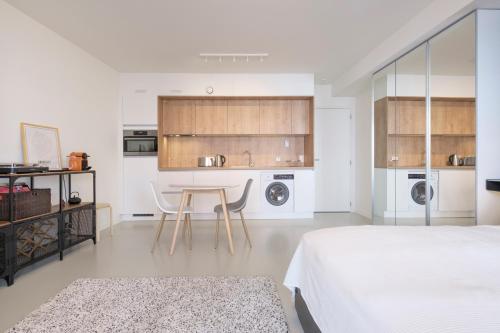 Mini loft with terrace, Brüssel (Foto 9)