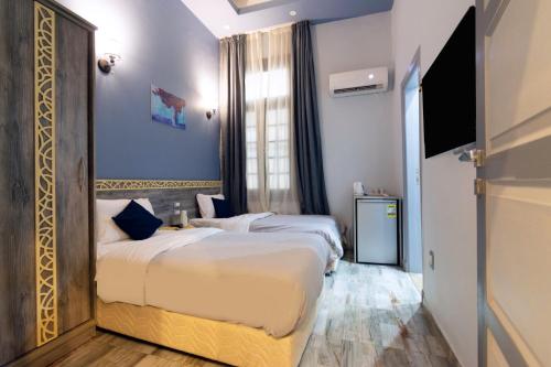 Australian Deluxe Hostel - image 2