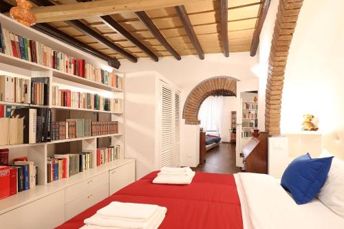 Loft In Rome Termini-Colosseum, Рим (фото 10)
