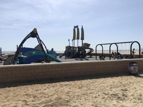 256 Americana in Huntington Beach, USA