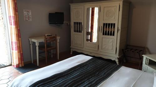 2 double beds