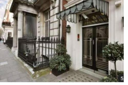 Elegant Mayfair Suite, Oxford Street, London