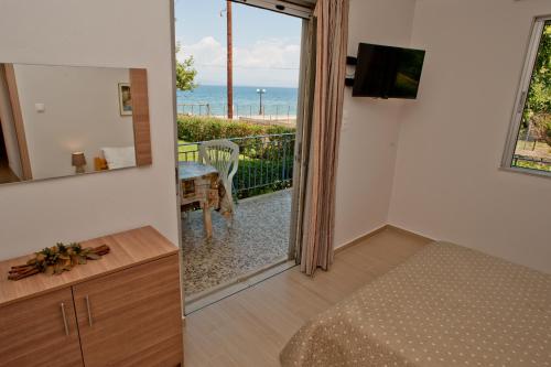 2 bedrooms, 3 beds