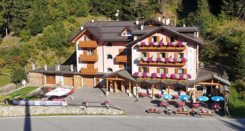 Hotel La Roccia - Passo Tonale