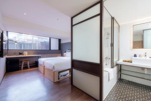 City Suites - Main station near Museum of Contemporary Arts, Taipei