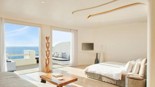Louis Vuitton Mykonos Zuma