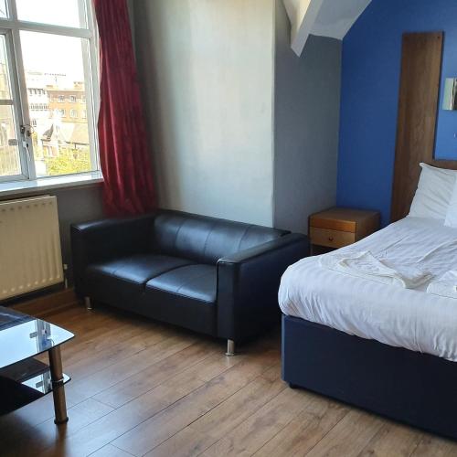 Gilson Hotel - image 6