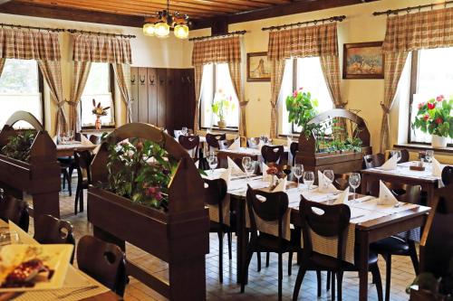 مطعم, Hotel Tripic, restaurant and pizzeria in بوينجسكا بيستراسا
