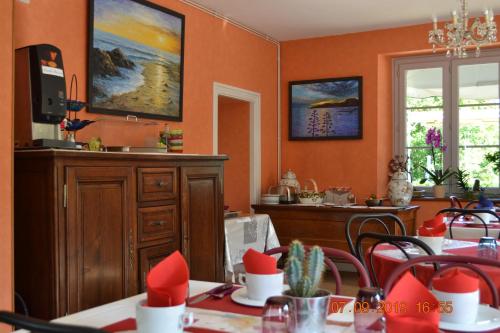 Essen und Erfrischungen, LE CASTEL in Brissac-Quincé