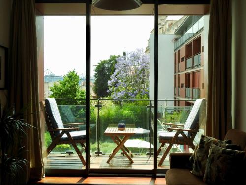  Space Luxury and River View with balcony in Lissabon