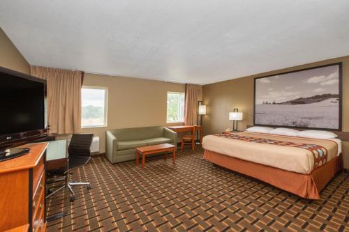 Super 8 by Wyndham Ottawa