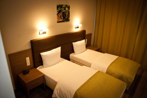 Hotel Pod Dębem - image 4