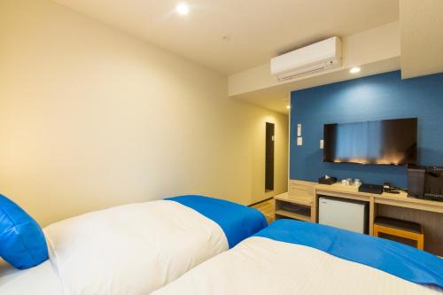 room detail thumbnail 1